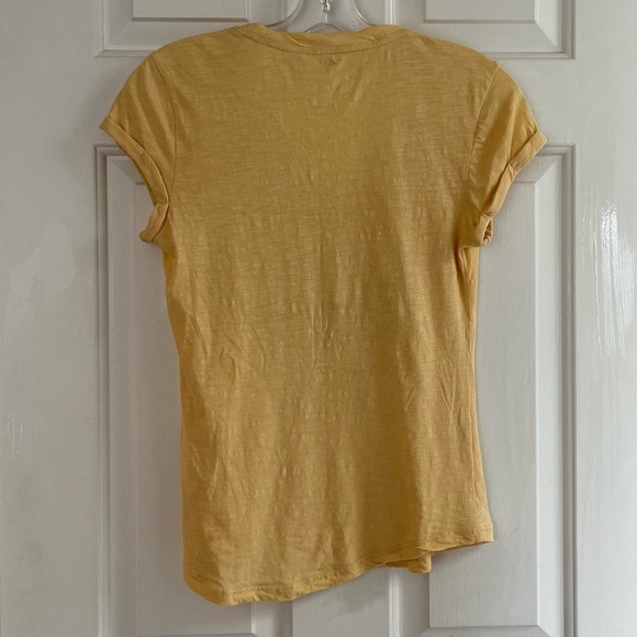 💟 Anthropologie Pilcro “Silver Lake Farmer’s Market” Yellow Graphic Tee Size XS - Picture 10 of 15